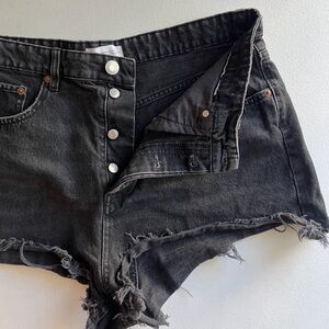 Zara Black Denim high waisted booty Shorts Size 12 ⭐️